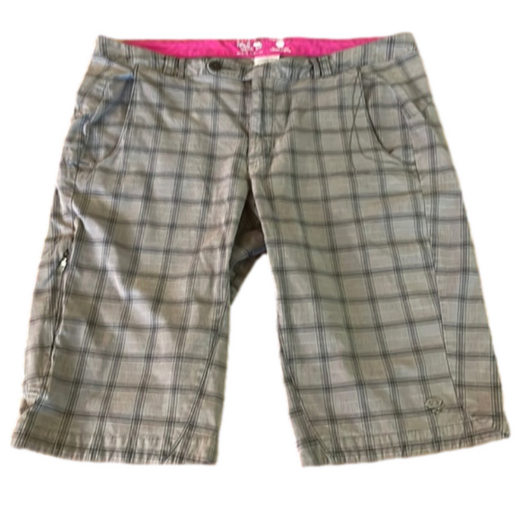 MOUNTAIN Hardwear Bermuda Shorts Size 10 - Picture 1 of 9